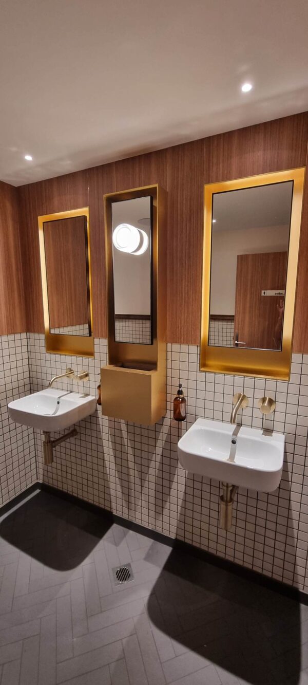915 Brushed Brass Aluminium - Image 3