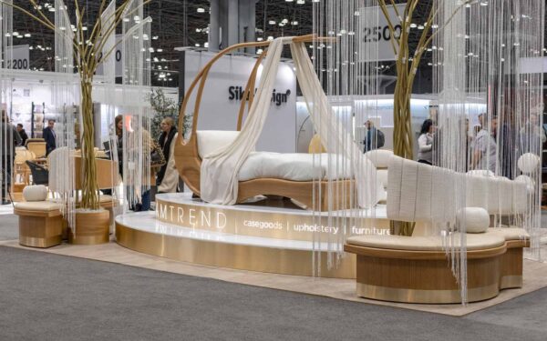 924-Bronze-Stainless-Steel_Amtrend-Booth-at-BDNY-22_04