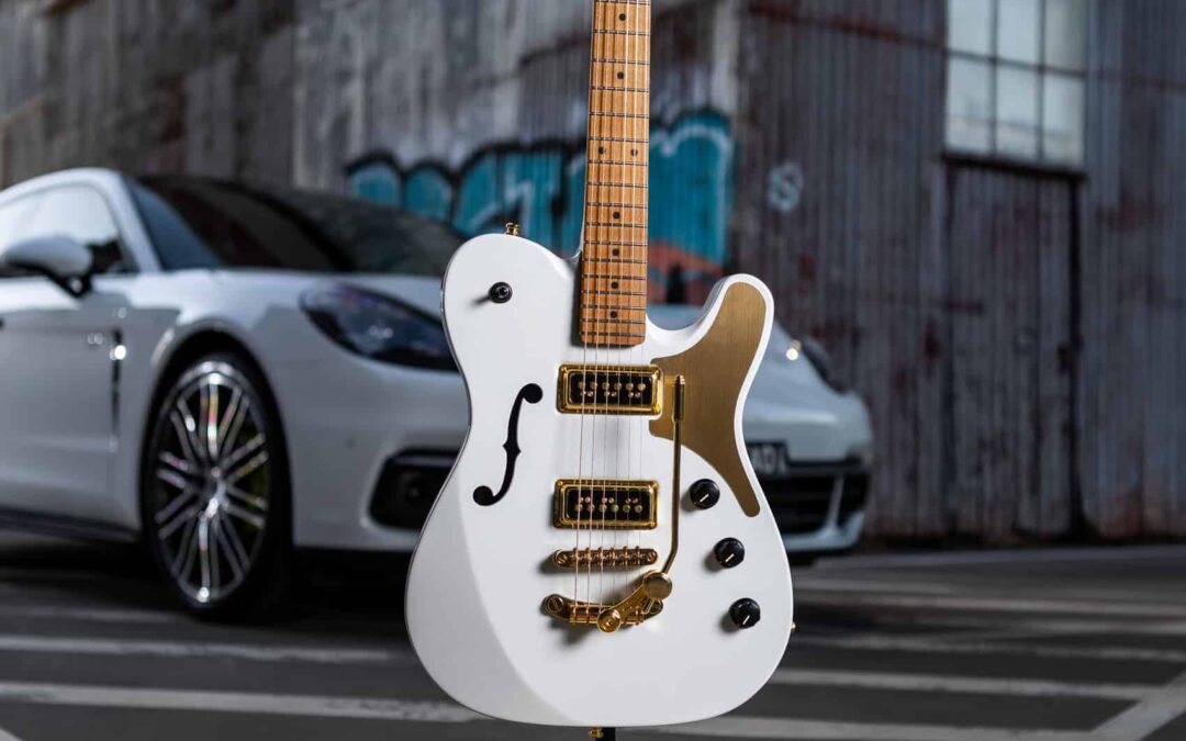 White Knight, Signature Detail