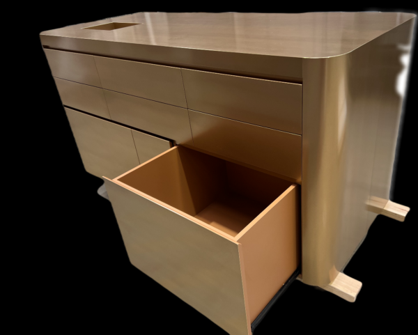 #337 Trenery Brighton Counter